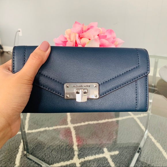 NWT Michael Kors KINSLEY Carryall Leather - Picture 3 of 5